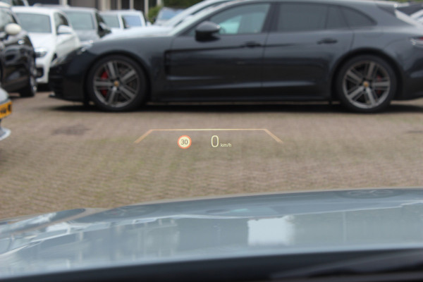 BMW i4 eDrive40 High Executive 84 kWh / SoH 93,5% / Trekhaak / 360Camera / Head-up / Leder / 19'' / Navigatie / Stoelverwarming / DAB / Cruise Control