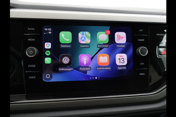 Volkswagen Polo 1.0 TSI DSG AUT. *47.964 KM!* + ADAPTIVE CRUISE | STOELVERW. | 17 INCH | APPLE CARPLAY | PRIVACY