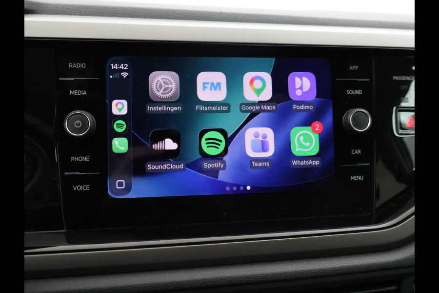 Volkswagen Polo 1.0 TSI DSG AUT. *47.964 KM!* + ADAPTIVE CRUISE | STOELVERW. | 17 INCH | APPLE CARPLAY | PRIVACY