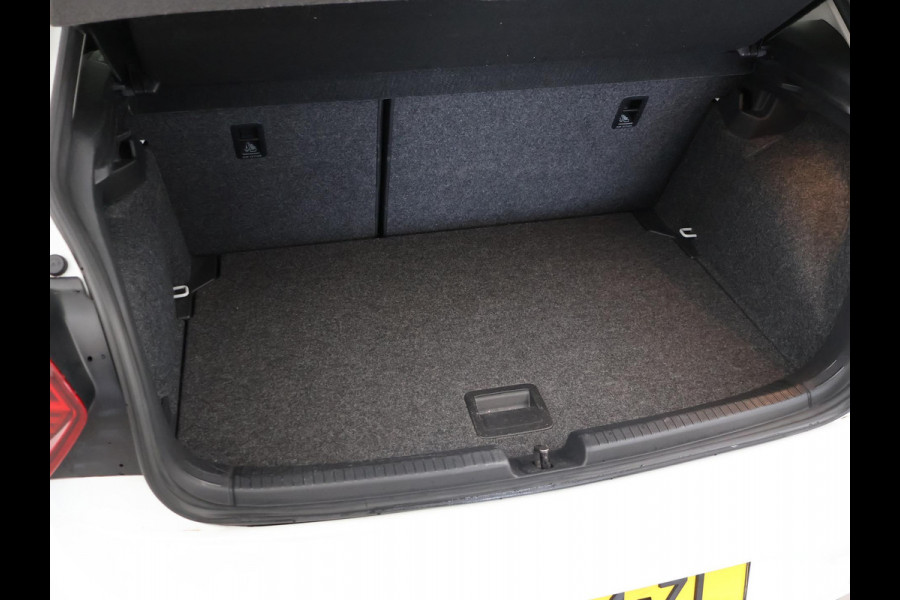 Volkswagen Polo 1.0 TSI DSG AUT. *47.964 KM!* + ADAPTIVE CRUISE | STOELVERW. | 17 INCH | APPLE CARPLAY | PRIVACY