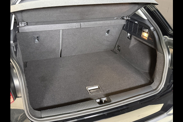 Audi Q2 35 TFSI Pro Line | Apple Carplay | Draadloze lader | LED | Origineel NL