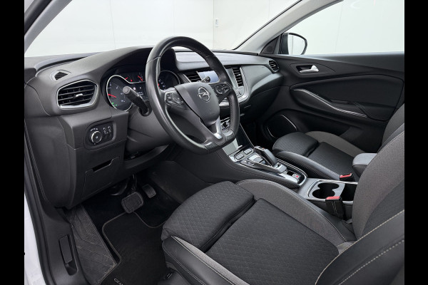 Opel Grandland X 1.6T 225pk PHEV Hybride AUT-8. Navi 360°Camera 1/2 Leer Apple Carplay Android Two-Tone AGR-Comfort Stoelen StoelverwarmingAuto E Elek.Achterklep Led Privacy Glas Lmv Isofix DAB Bluetooth Lane Assist Regen-Lichtsensor Keyless 1e Eigenaar Dealeronderhouden Origineel Nederlandse Auto € 46.000 nieuw!