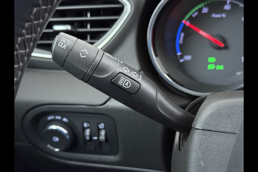 Opel Grandland X 1.6T 225pk PHEV Hybride AUT-8. Navi 360°Camera 1/2 Leer Apple Carplay Android Two-Tone AGR-Comfort Stoelen StoelverwarmingAuto E Elek.Achterklep Led Privacy Glas Lmv Isofix DAB Bluetooth Lane Assist Regen-Lichtsensor Keyless 1e Eigenaar Dealeronderhouden Origineel Nederlandse Auto € 46.000 nieuw!