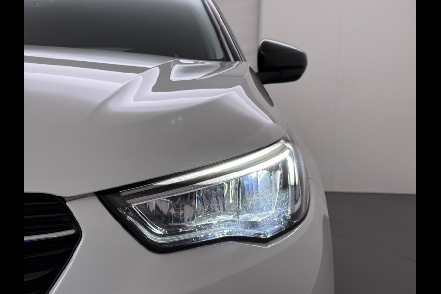 Opel Grandland X 1.6T 225pk PHEV Hybride AUT-8. Navi 360°Camera 1/2 Leer Apple Carplay Android Two-Tone AGR-Comfort Stoelen StoelverwarmingAuto E Elek.Achterklep Led Privacy Glas Lmv Isofix DAB Bluetooth Lane Assist Regen-Lichtsensor Keyless 1e Eigenaar Dealeronderhouden Origineel Nederlandse Auto € 46.000 nieuw!