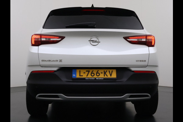 Opel Grandland X 1.6T 225pk PHEV Hybride AUT-8. Navi 360°Camera 1/2 Leer Apple Carplay Android Two-Tone AGR-Comfort Stoelen StoelverwarmingAuto E Elek.Achterklep Led Privacy Glas Lmv Isofix DAB Bluetooth Lane Assist Regen-Lichtsensor Keyless 1e Eigenaar Dealeronderhouden Origineel Nederlandse Auto € 46.000 nieuw!