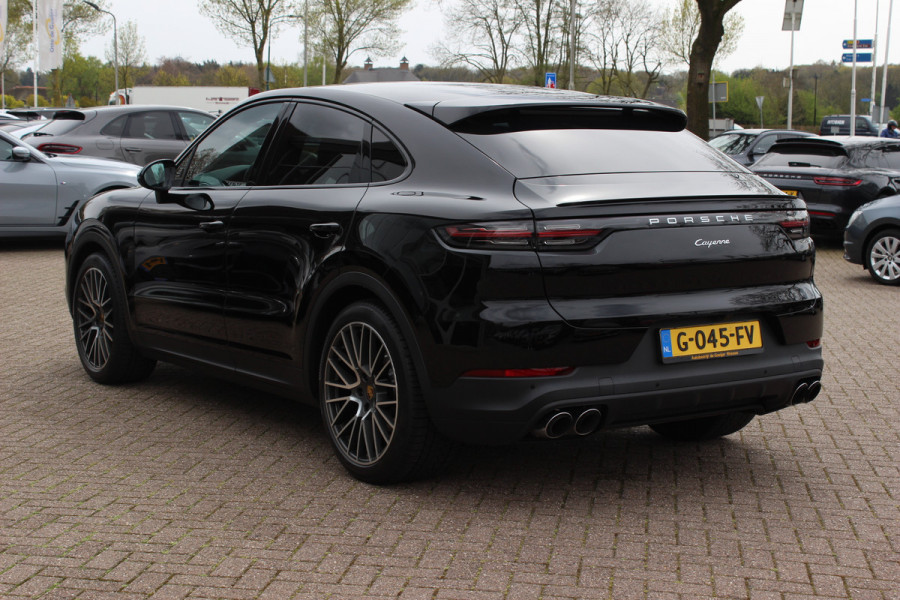 Porsche Cayenne Coupé 3.0 / 61.186 km! / Trekhaak / Camera / Panoramadak / Head-up / Luchtvering / Luxe Leder / Sportchrono / 21'' / Bose / Stuur+Stoelverwarming / Dodehoek / DAB / Cruise Control