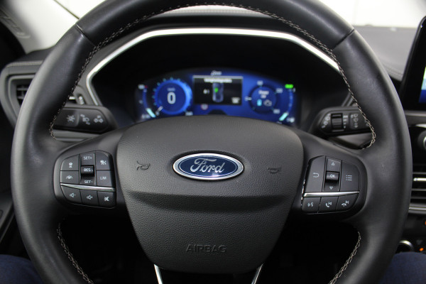 Ford Kuga 2.5-225pk PHEV 'Vignale' Plug-in Hybrid Automaat. Luxe hybride rijden voor een reëel bedrag ! Trekhaak, Adaptieve Cruise Cntrl, Climate Cntrl, Side- en lane assist, Head-Up display, Winter Pack, Driver Ass. Pack, Camera, Elektr. achterklep etc.