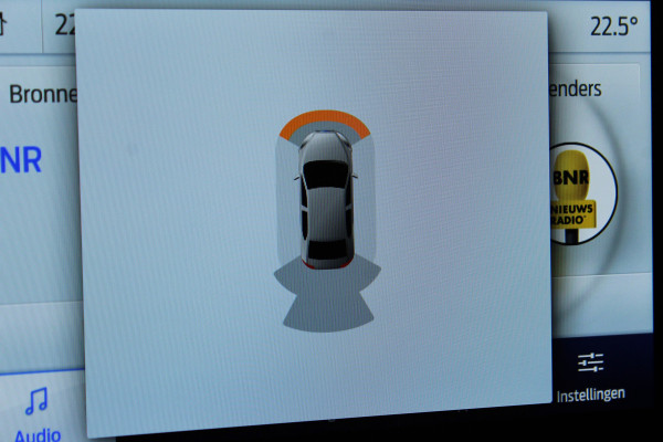 Ford Kuga 2.5-225pk PHEV 'Vignale' Plug-in Hybrid Automaat. Luxe hybride rijden voor een reëel bedrag ! Trekhaak, Adaptieve Cruise Cntrl, Climate Cntrl, Side- en lane assist, Head-Up display, Winter Pack, Driver Ass. Pack, Camera, Elektr. achterklep etc.