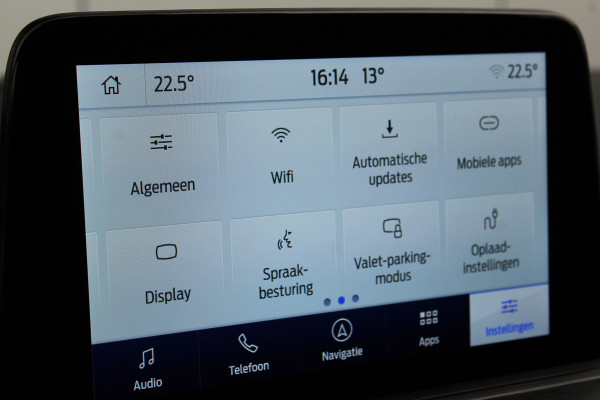 Ford Kuga 2.5-225pk PHEV 'Vignale' Plug-in Hybrid Automaat. Luxe hybride rijden voor een reëel bedrag ! Trekhaak, Adaptieve Cruise Cntrl, Climate Cntrl, Side- en lane assist, Head-Up display, Winter Pack, Driver Ass. Pack, Camera, Elektr. achterklep etc.