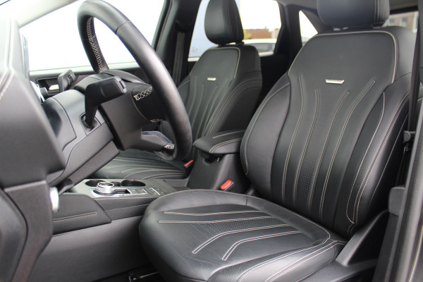 Ford Kuga 2.5-225pk PHEV 'Vignale' Plug-in Hybrid Automaat. Luxe hybride rijden voor een reëel bedrag ! Trekhaak, Adaptieve Cruise Cntrl, Climate Cntrl, Side- en lane assist, Head-Up display, Winter Pack, Driver Ass. Pack, Camera, Elektr. achterklep etc.