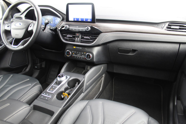 Ford Kuga 2.5-225pk PHEV 'Vignale' Plug-in Hybrid Automaat. Luxe hybride rijden voor een reëel bedrag ! Trekhaak, Adaptieve Cruise Cntrl, Climate Cntrl, Side- en lane assist, Head-Up display, Winter Pack, Driver Ass. Pack, Camera, Elektr. achterklep etc.