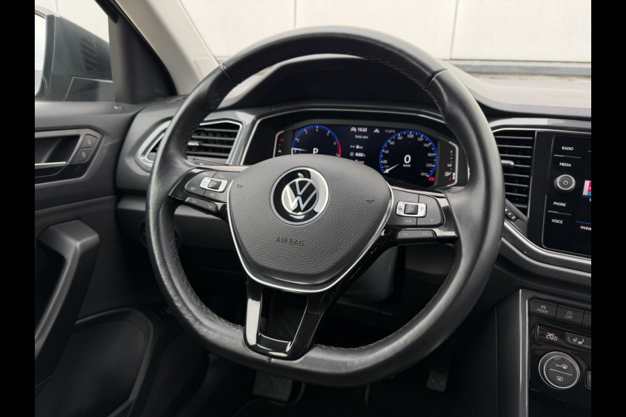 Volkswagen T-Roc 1.5 TSI Sport LED | Trekhaak | Carplay | Camera | Virtual Cockpit | PDC
