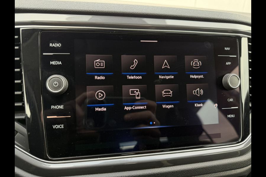 Volkswagen T-Roc 1.5 TSI Sport LED | Trekhaak | Carplay | Camera | Virtual Cockpit | PDC