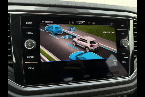 Volkswagen T-Roc 1.5 TSI Sport LED | Trekhaak | Carplay | Camera | Virtual Cockpit | PDC