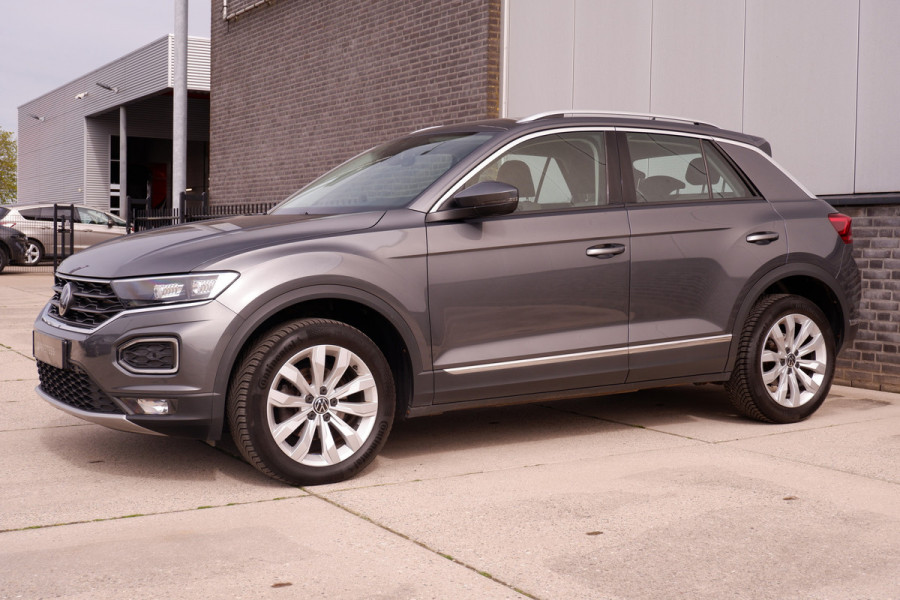 Volkswagen T-Roc 1.5 TSI Sport LED | Trekhaak | Carplay | Camera | Virtual Cockpit | PDC