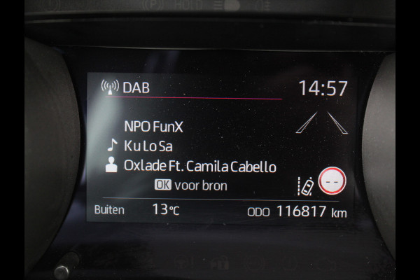 Toyota Yaris Cross 1.5 Hybrid Business CLIMATE | ADAPCRUISE | LMV16 | NAVI | CARPLAY | LED | CAMERA | DAB