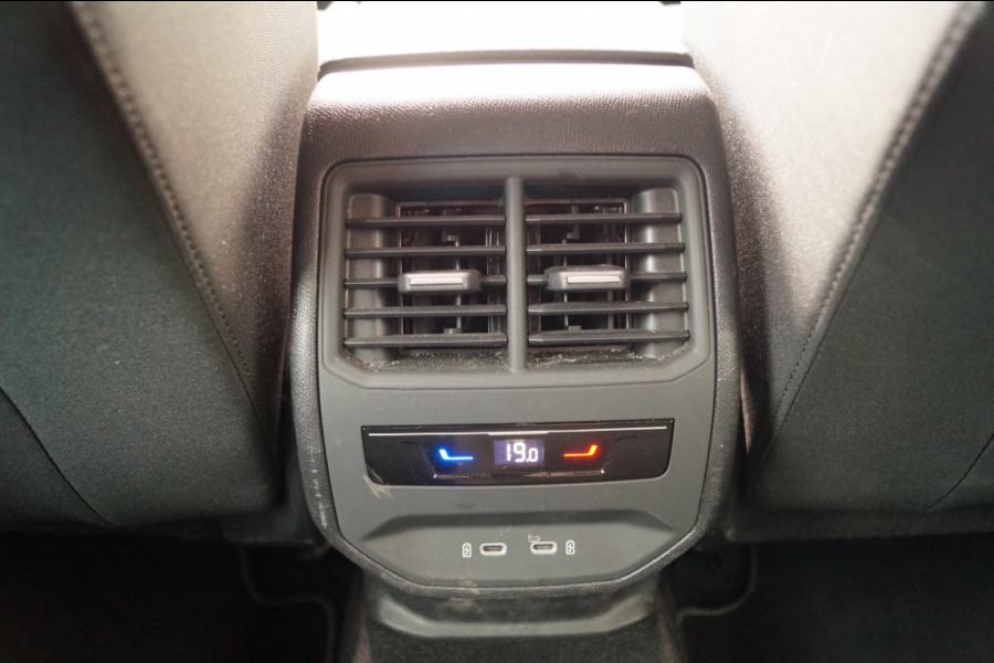 Seat Leon Sportstourer 1.0 TSI 110pk Style Business Intense -NAVI-ECC-CAM-