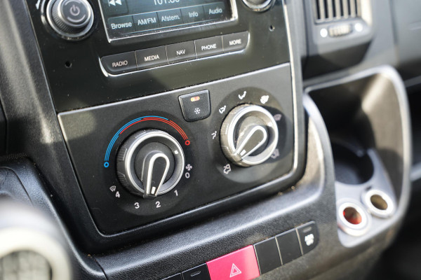 Citroën Jumper 35 2.0 BlueHDi L2H2 Zwaar Trekhaak PDC Airco Cruise Navi