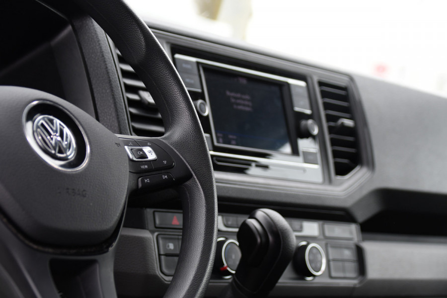 Volkswagen Crafter 35 2.0 TDI L3H2 PB Edition Camera, Cruise, Carplay, 177pk, LED, Stoelverwarming, Multimedia, Standkachel, Trekhaak, Uniek!