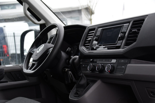 Volkswagen Crafter 35 2.0 TDI L3H2 PB Edition Camera, Cruise, Carplay, 177pk, LED, Stoelverwarming, Multimedia, Standkachel, Trekhaak, Uniek!