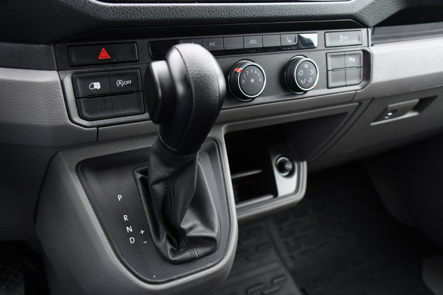 Volkswagen Crafter 35 2.0 TDI L3H2 PB Edition Camera, Cruise, Carplay, 177pk, LED, Stoelverwarming, Multimedia, Standkachel, Trekhaak, Uniek!
