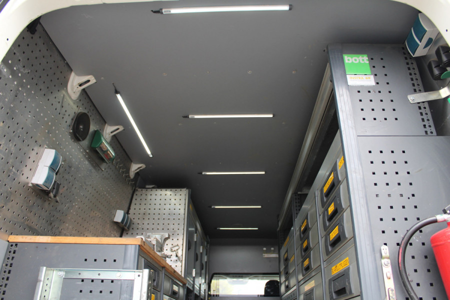 Volkswagen Crafter 50 2.0 TDi 130KW Euro6 L4H3 3,5T Trekhaak -- Bott werkplaats inrichting --