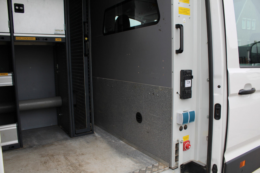 Volkswagen Crafter 50 2.0 TDi 130KW Euro6 L4H3 3,5T Trekhaak -- Bott werkplaats inrichting --