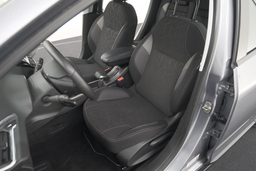 Peugeot 2008 PureTech 110 Blue Lion | Trekhaak | Apple Carplay | Parkeersensoren