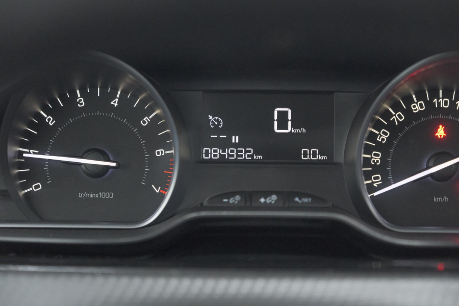 Peugeot 2008 PureTech 110 Blue Lion | Trekhaak | Apple Carplay | Parkeersensoren