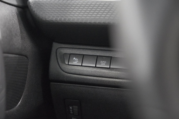 Peugeot 2008 PureTech 110 Blue Lion | Trekhaak | Apple Carplay | Parkeersensoren