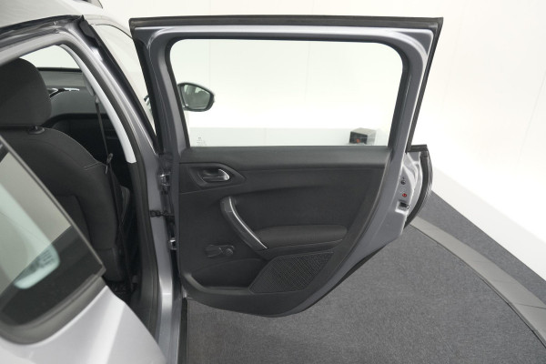 Peugeot 2008 PureTech 110 Blue Lion | Trekhaak | Apple Carplay | Parkeersensoren