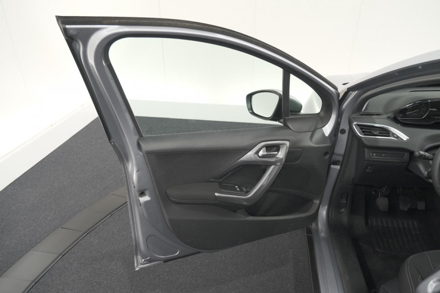 Peugeot 2008 PureTech 110 Blue Lion | Trekhaak | Apple Carplay | Parkeersensoren