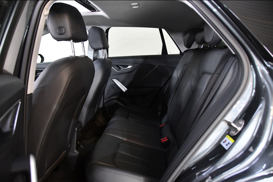 Audi Q2 35 TFSI S-Line, Pano, Camera, Navi
