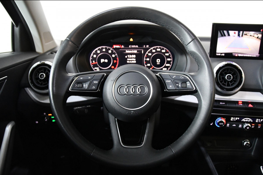 Audi Q2 35 TFSI S-Line, Pano, Camera, Navi
