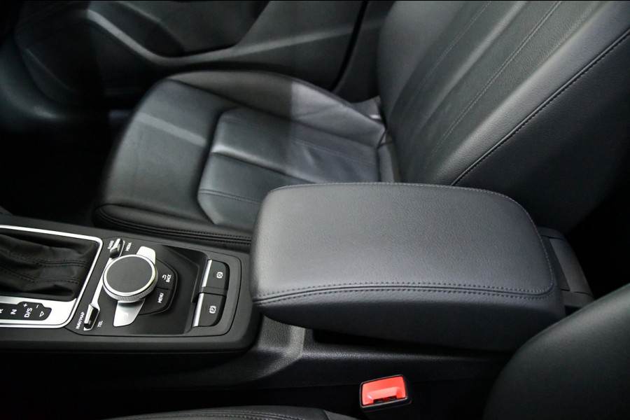 Audi Q2 35 TFSI S-Line, Pano, Camera, Navi