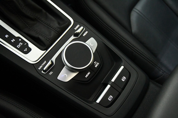 Audi Q2 35 TFSI S-Line, Pano, Camera, Navi