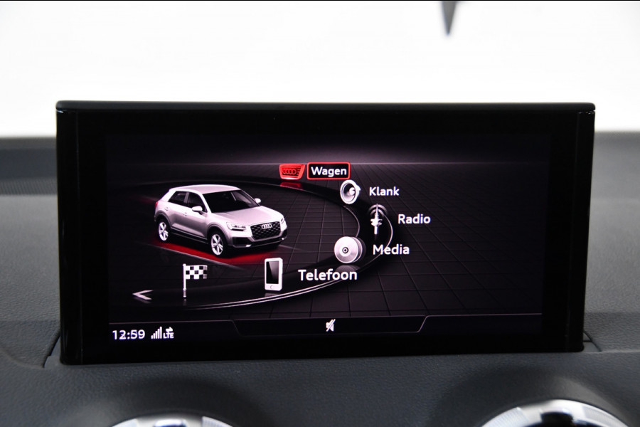 Audi Q2 35 TFSI S-Line, Pano, Camera, Navi