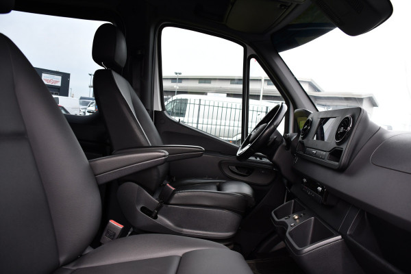 Mercedes-Benz Sprinter 516 2.2 CDI L2H1 DC PB Edition N1! Camera, Cruise, Carplay, 3500kg Trekhaak, Stoelverwarming, 164pk, geveerde stoel, Uniek!