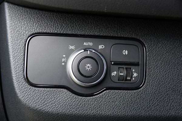 Mercedes-Benz Sprinter 516 2.2 CDI L2H1 DC PB Edition N1! Camera, Cruise, Carplay, 3500kg Trekhaak, Stoelverwarming, 164pk, geveerde stoel, Uniek!