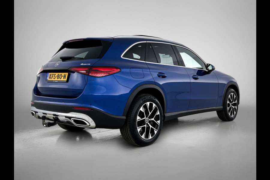 Mercedes-Benz GLC 300 e 4MATIC Plug-In Hybride Panorama Schuif-Kanteldak | Trekhaak | Memory Pakket | Stoel en Stuurverwarming. Inclusief 24 maanden MB Certified garantie voor Europa.