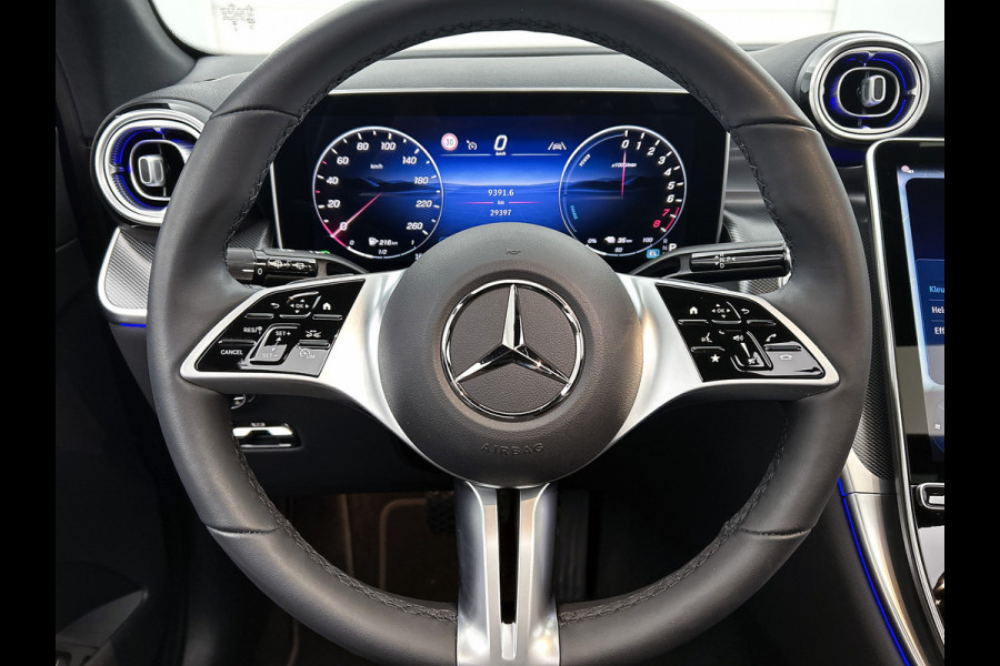 Mercedes-Benz GLC 300 e 4MATIC Plug-In Hybride Panorama Schuif-Kanteldak | Trekhaak | Memory Pakket | Stoel en Stuurverwarming. Inclusief 24 maanden MB Certified garantie voor Europa.
