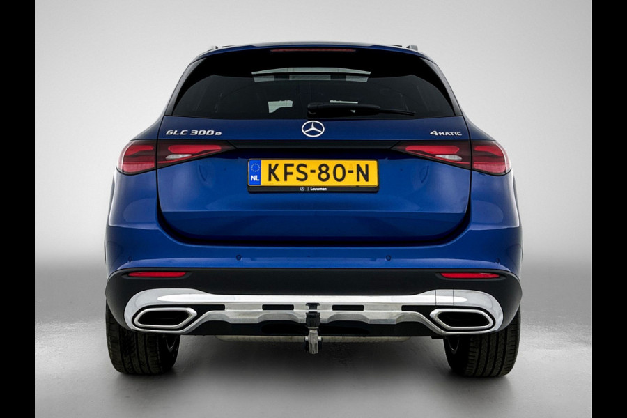 Mercedes-Benz GLC 300 e 4MATIC Plug-In Hybride Panorama Schuif-Kanteldak | Trekhaak | Memory Pakket | Stoel en Stuurverwarming. Inclusief 24 maanden MB Certified garantie voor Europa.