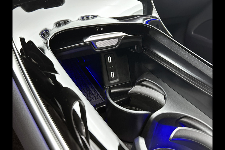 Mercedes-Benz GLC 300 e 4MATIC Plug-In Hybride Panorama Schuif-Kanteldak | Trekhaak | Memory Pakket | Stoel en Stuurverwarming. Inclusief 24 maanden MB Certified garantie voor Europa.