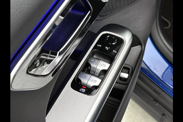 Mercedes-Benz GLC 300 e 4MATIC Plug-In Hybride Panorama Schuif-Kanteldak | Trekhaak | Memory Pakket | Stoel en Stuurverwarming. Inclusief 24 maanden MB Certified garantie voor Europa.
