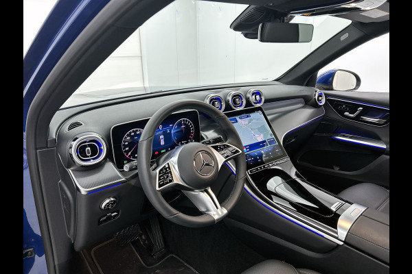 Mercedes-Benz GLC 300 e 4MATIC Plug-In Hybride Panorama Schuif-Kanteldak | Trekhaak | Memory Pakket | Stoel en Stuurverwarming. Inclusief 24 maanden MB Certified garantie voor Europa.