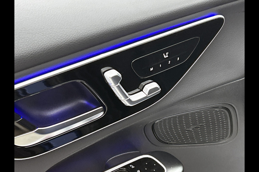 Mercedes-Benz GLC 300 e 4MATIC Plug-In Hybride Panorama Schuif-Kanteldak | Trekhaak | Memory Pakket | Stoel en Stuurverwarming. Inclusief 24 maanden MB Certified garantie voor Europa.