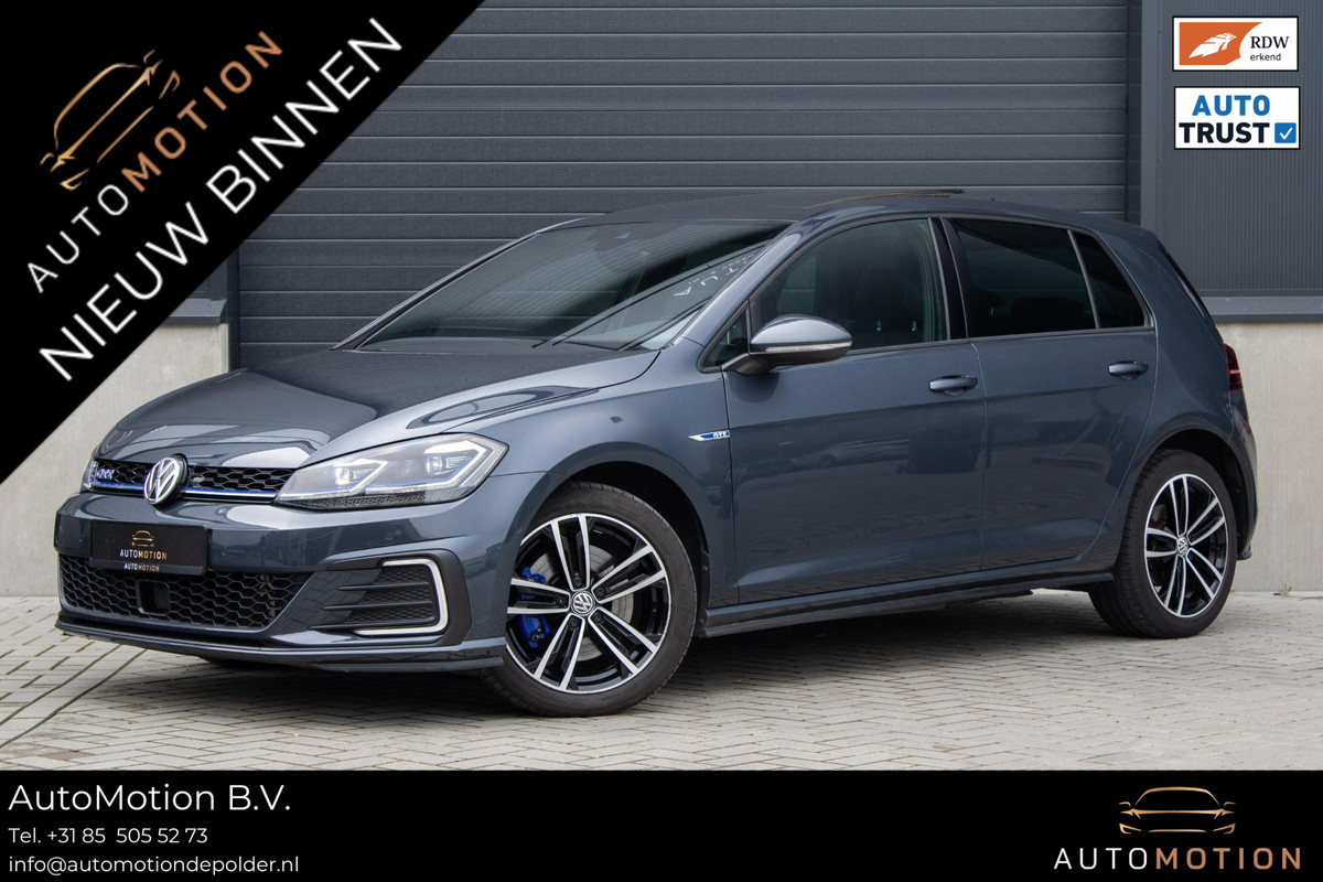 Volkswagen Golf 1.4 TSI PHEV GTE PANO CAMERA KEYLESS ACC
