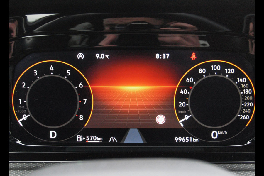 Volkswagen Golf 1.5 eTSI R-Line | Camera | Sfeerverlichting | Apple Carplay | Virtual Cockpit |