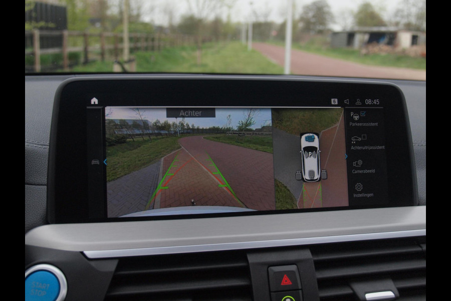 BMW iX3 High Executive 80 kWh | Panoramadak | Trekhaak | Head-Up Display | 360 Camera | Harman Kardon | Sfeerverlichting |