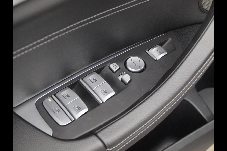 BMW iX3 High Executive 80 kWh | Panoramadak | Trekhaak | Head-Up Display | 360 Camera | Harman Kardon | Sfeerverlichting |